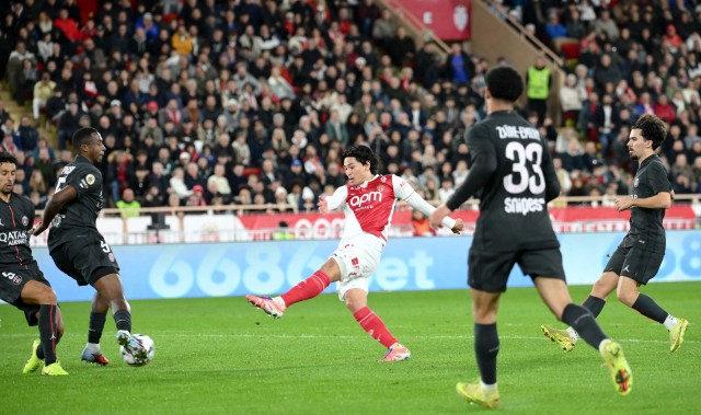 开云中国-日媒：南野拓实随效力国内联赛的日本队员返日，进行下一步康复