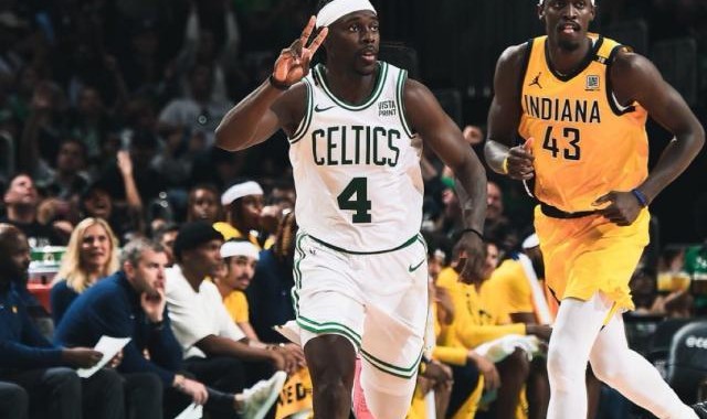 开云应用-布朗投中绝平三分难记首功？霍勒迪爆发如同及时雨